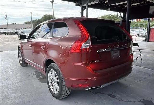 Used 2015 Volvo XC60 T5 Premier w/ Proximity Package FWD image 2