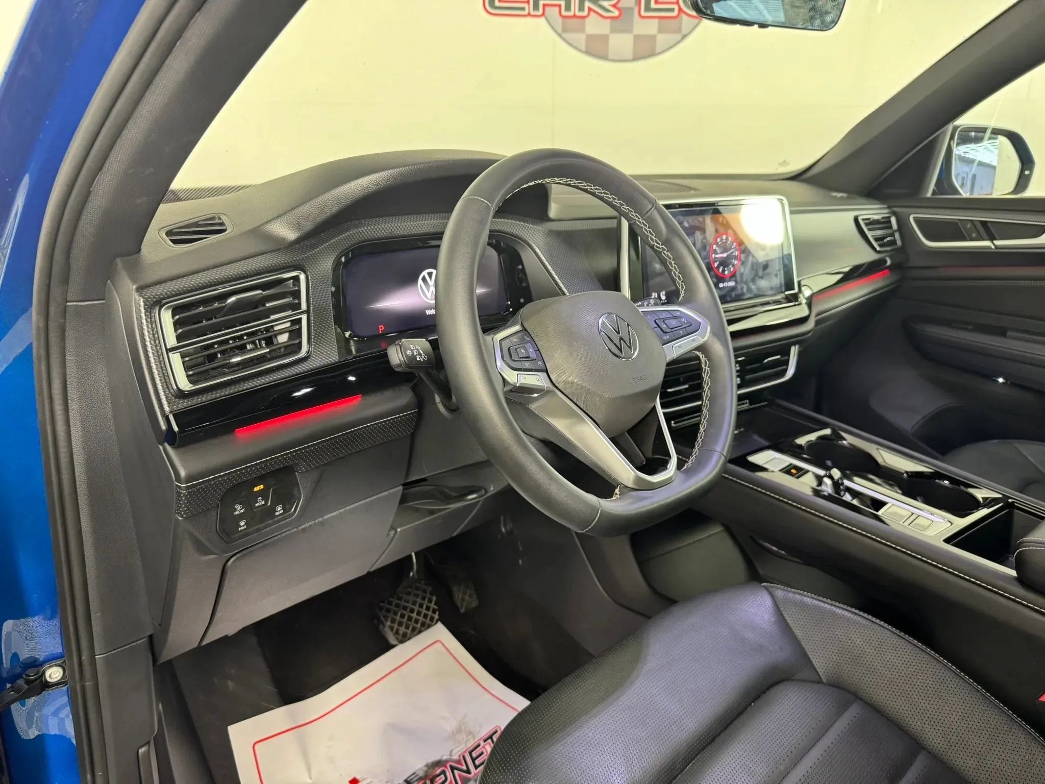 Used 2024 Volkswagen Atlas Cross Sport SEL AWD/4WD image 10