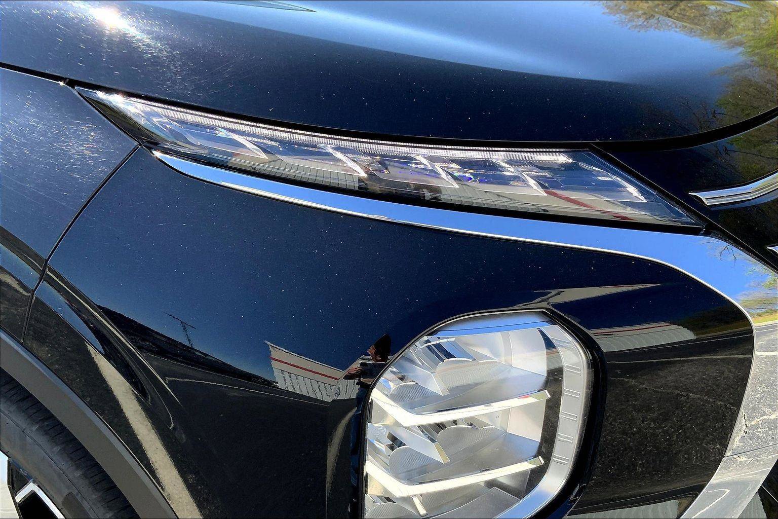 Used 2025 Mitsubishi Outlander SE image 28