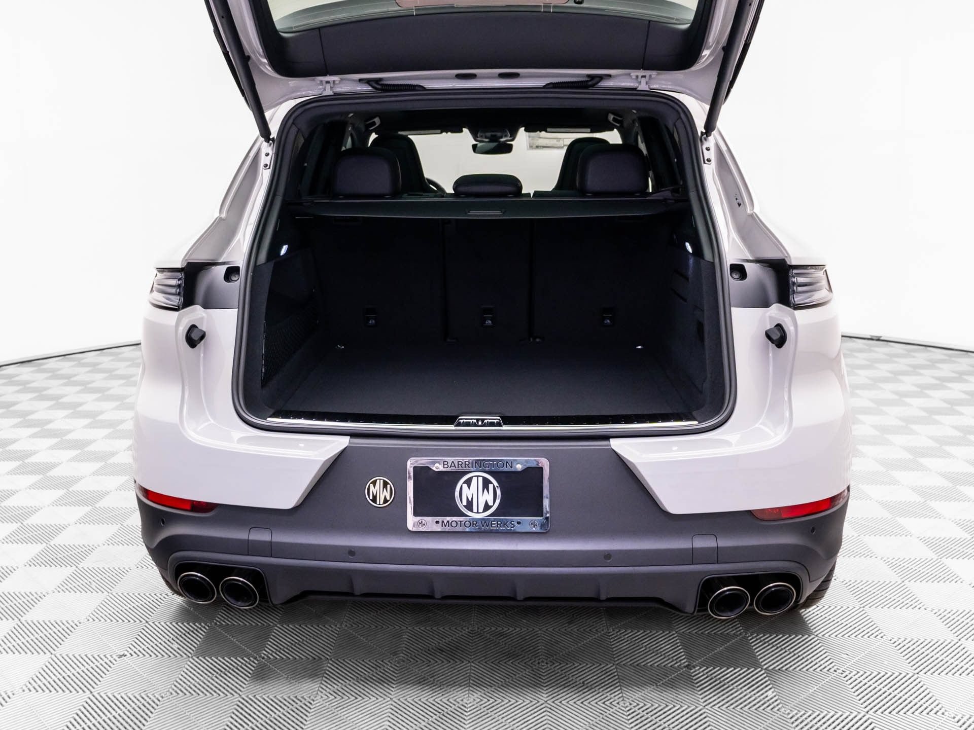 New 2026 Porsche Cayenne AWD/4WD image 32
