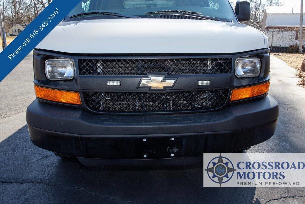 Used 2016 Chevrolet Express 2500 RWD image 9