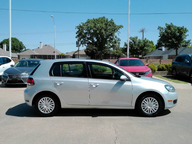 Used 2012 Volkswagen Golf 4-Door FWD image 5