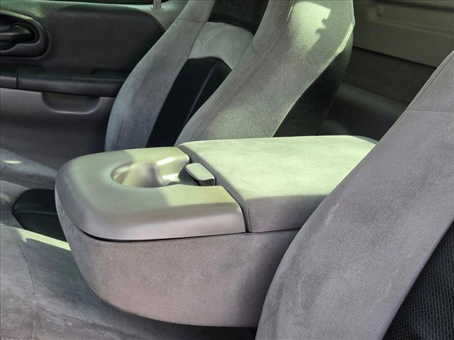 Used 1999 Ford F150 Lightning image 16