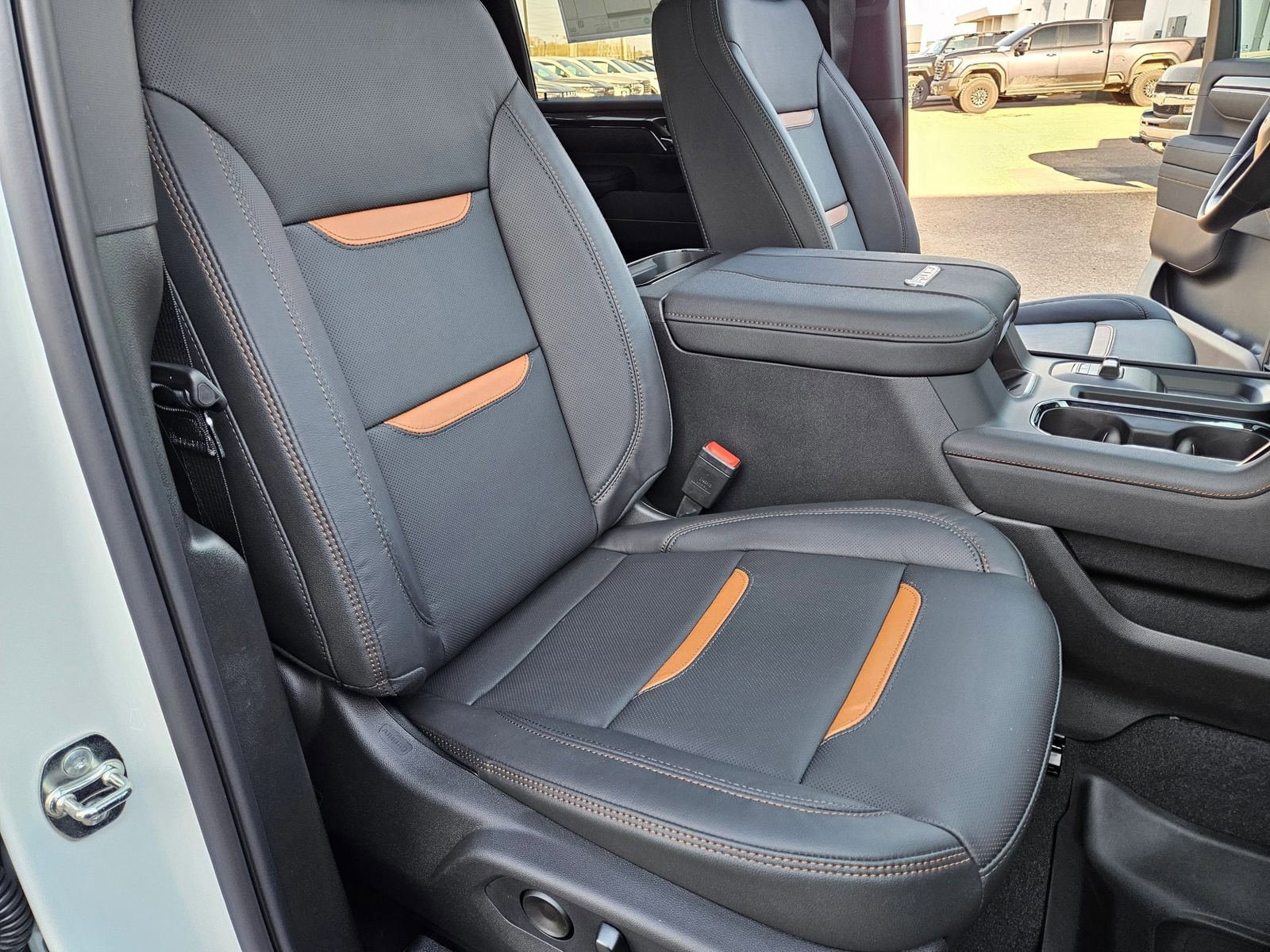 New 2026 GMC Sierra 2500 AT4 w/ AT4 Premium Plus Package AWD/4WD image 31
