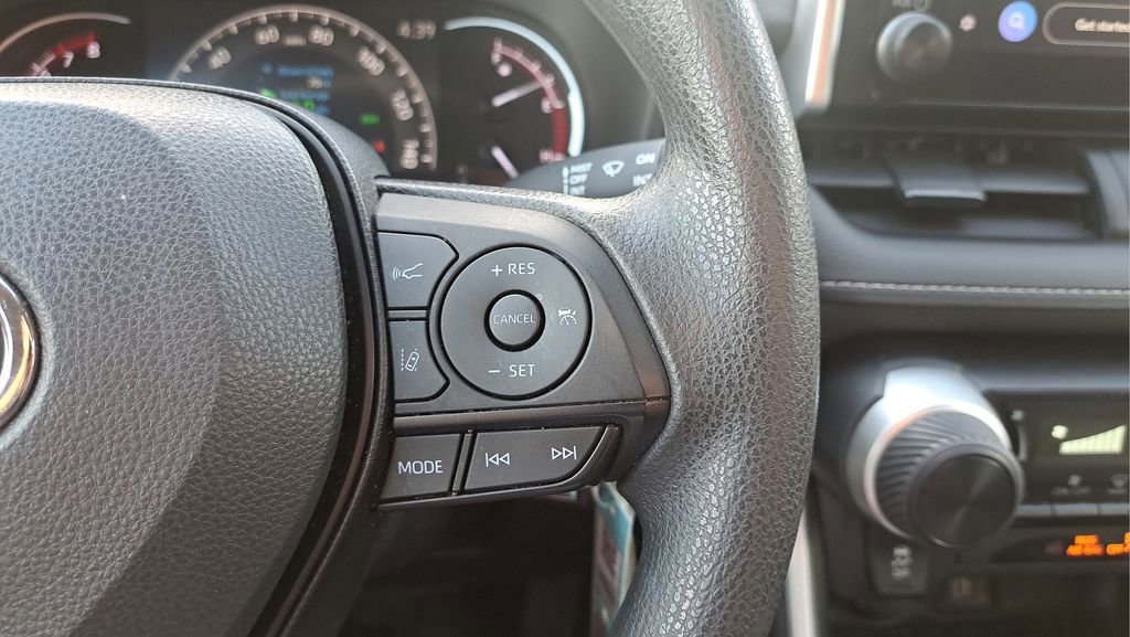 Certified 2023 Toyota RAV4 LE image 21