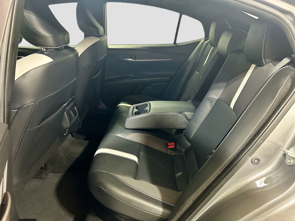 Used 2025 Toyota Camry SE FWD image 20