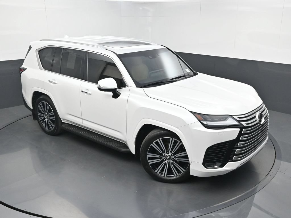 Used 2023 Lexus LX 600 4WD w/ Luxury Package image 35