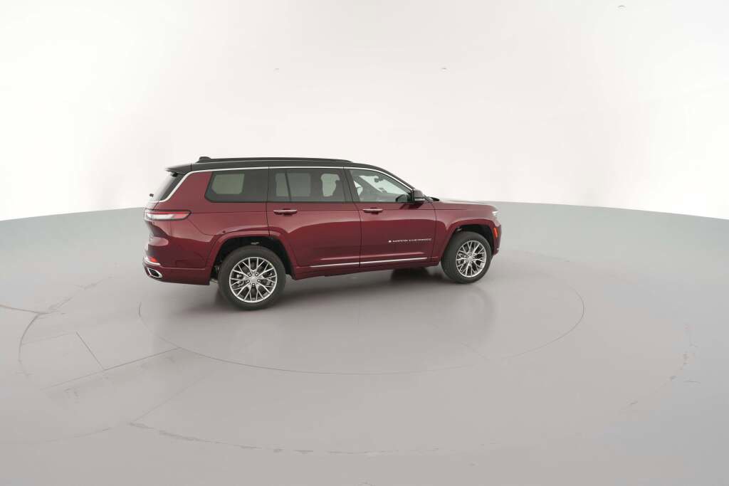 New 2025 Jeep Grand Cherokee L Summit w/ Luxury Tech Group V image 13