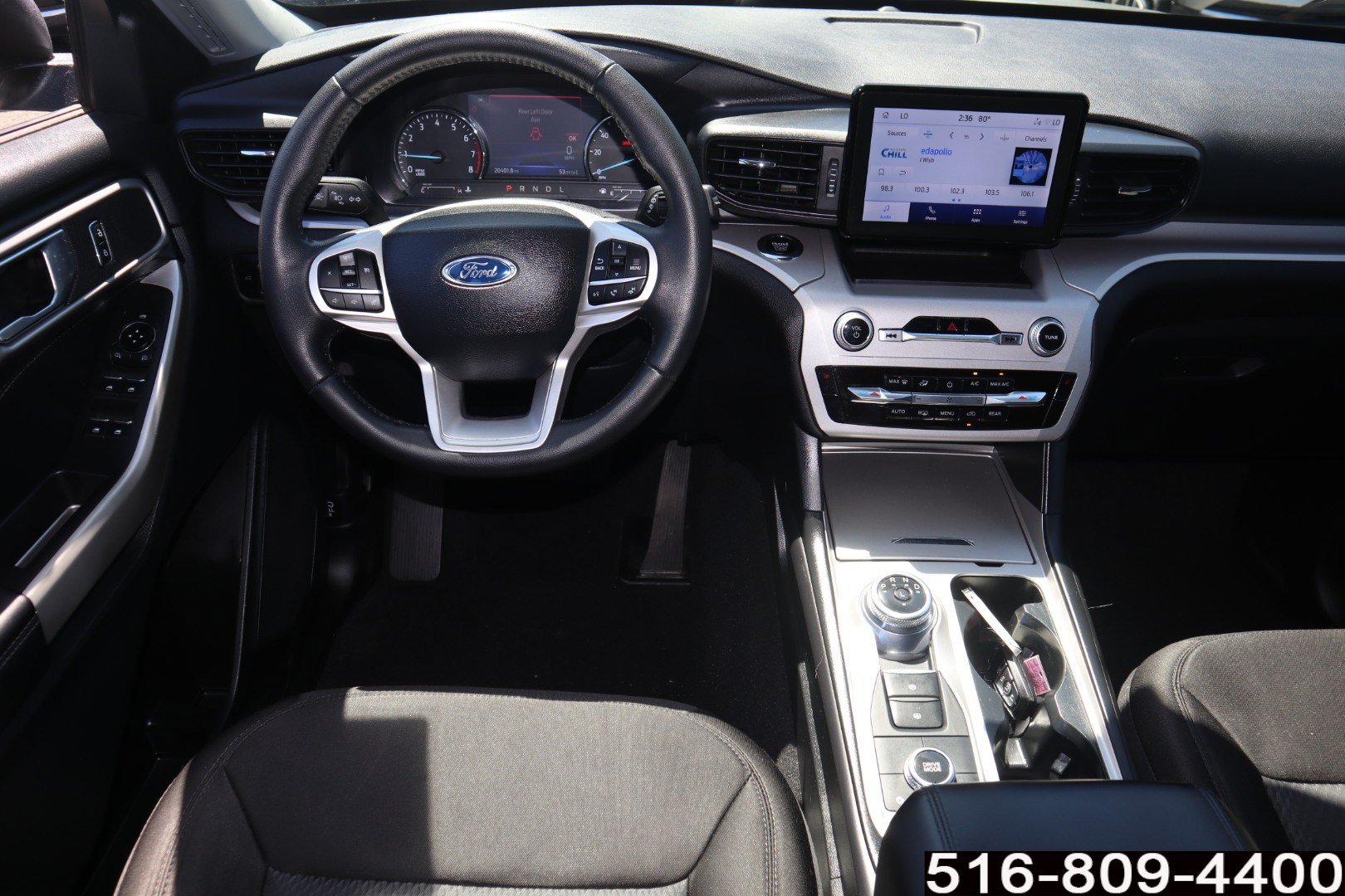 Used 2023 Ford Explorer XLT AWD/4WD image 13