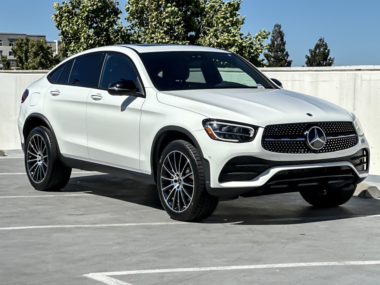 Used 2023 Mercedes-Benz GLC 300 4MATIC Coupe image 10