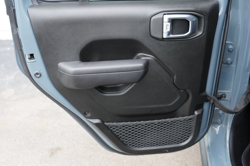 Used 2024 Jeep Gladiator Sport AWD/4WD image 25