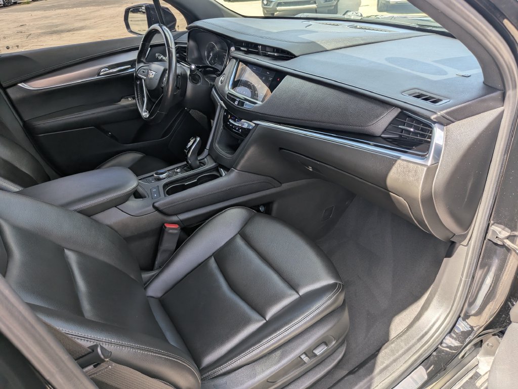Used 2024 Cadillac XT6 Luxury FWD image 13