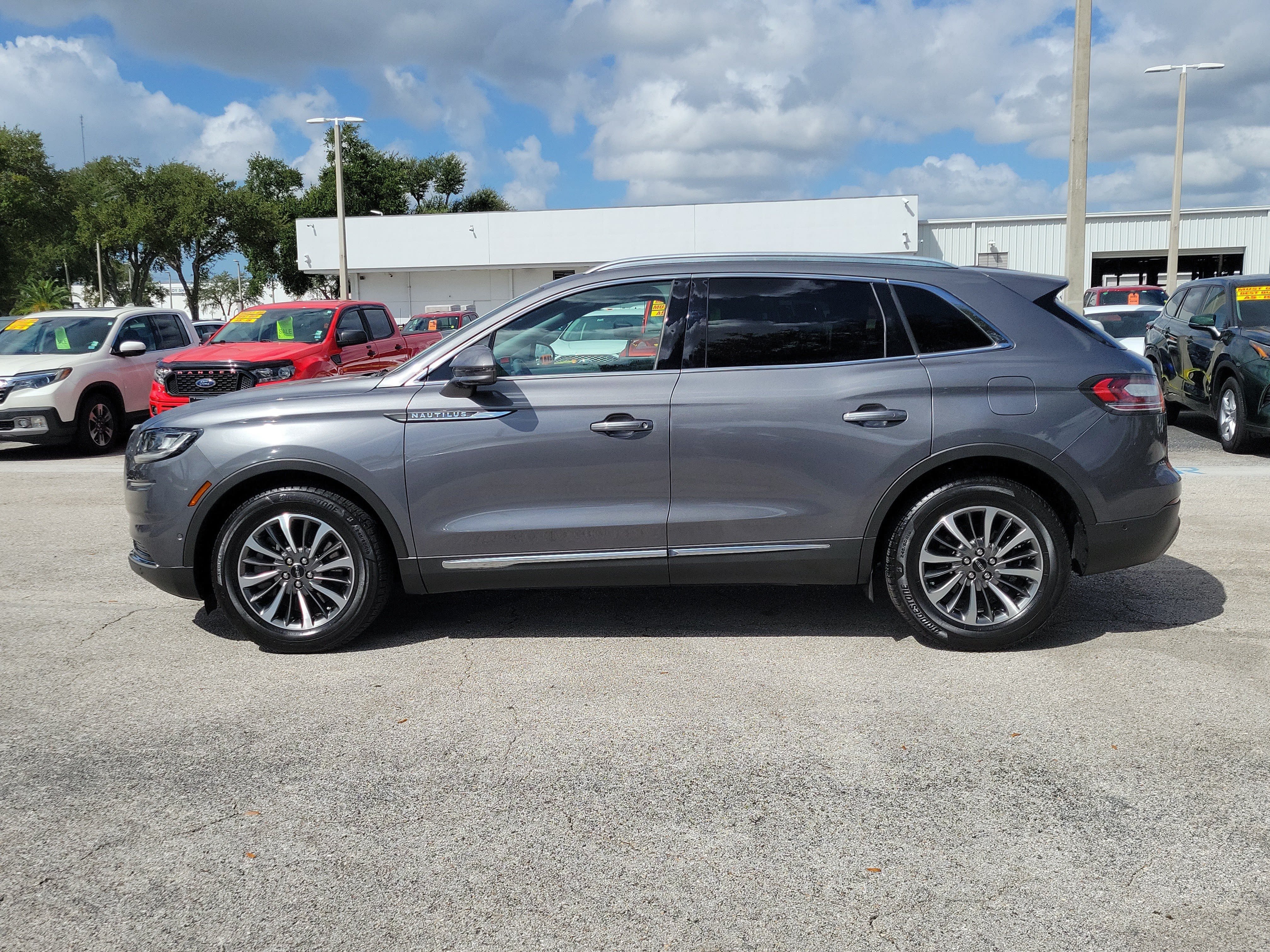 Used 2022 Lincoln Nautilus Reserve FWD image 6