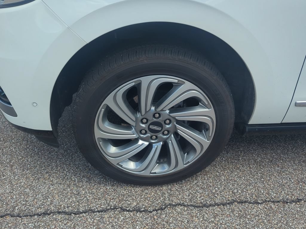 Used 2024 Lincoln Navigator Reserve AWD/4WD image 4