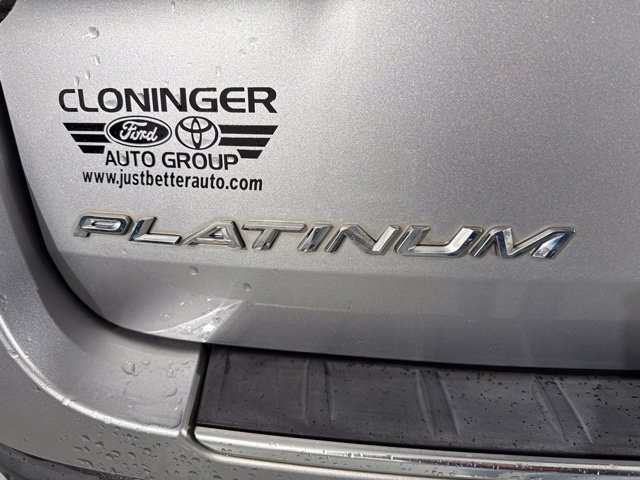 Used 2022 Ford Explorer Platinum w/ Equipment Group 601A AWD/4WD image 8
