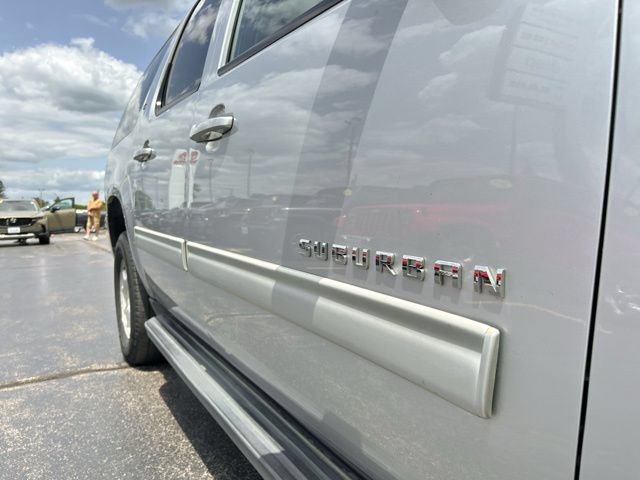 Used 2012 Chevrolet Suburban LT w/ Luxury Package AWD/4WD image 14