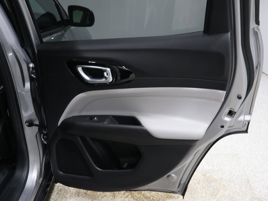 Used 2022 Jeep Compass Limited image 22