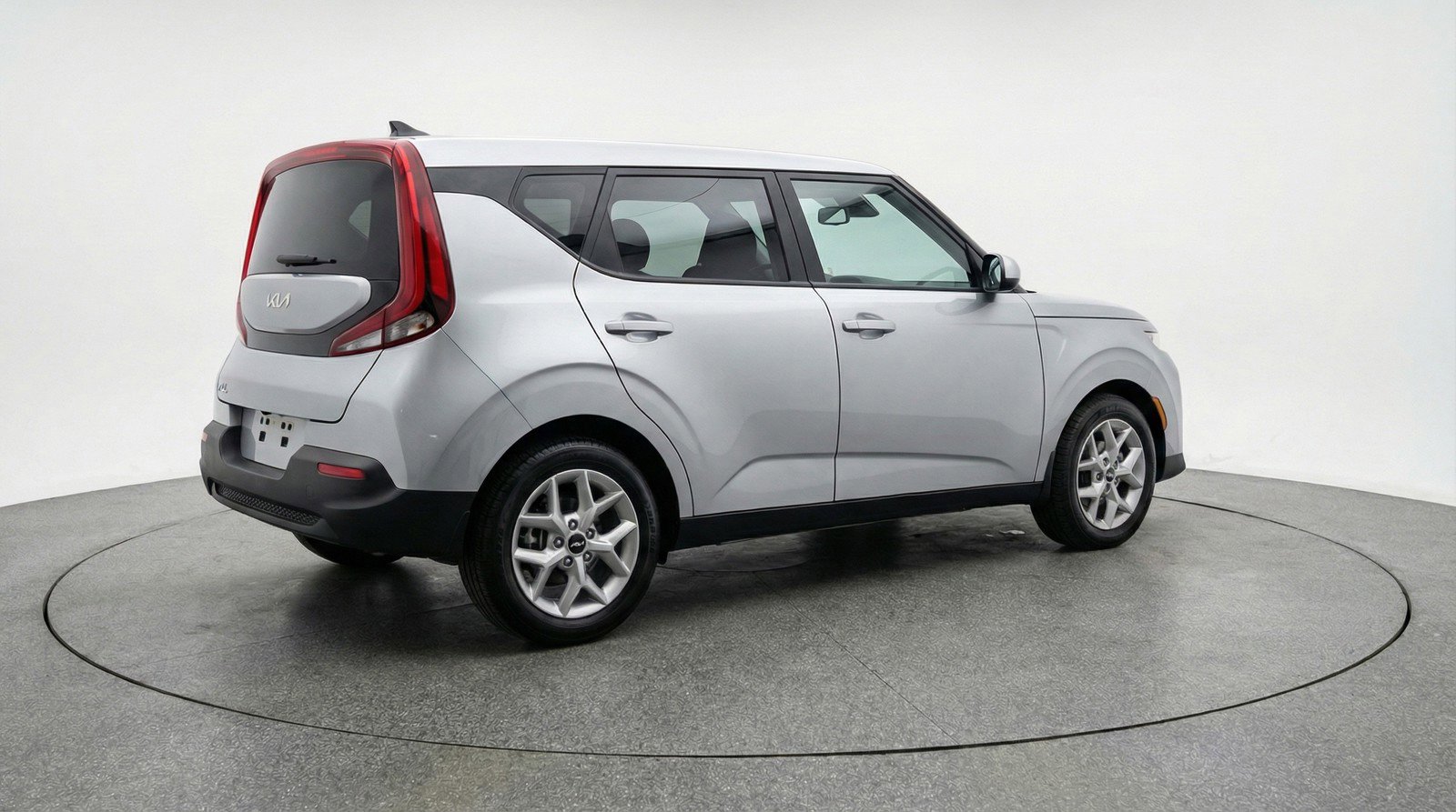 Used 2025 Kia Soul LX w/ LX Technology Package FWD image 9