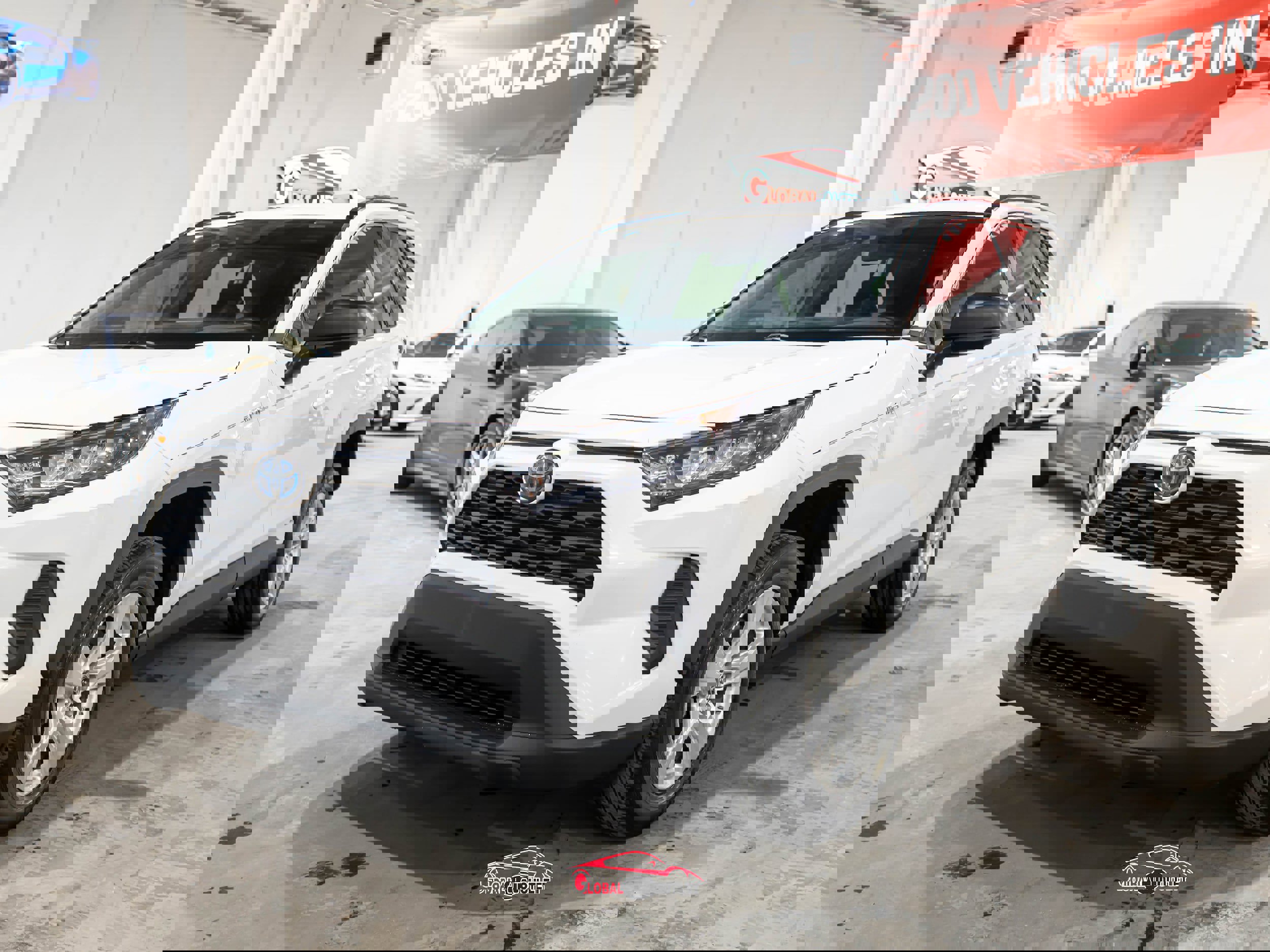 Used 2020 Toyota RAV4 LE image 3