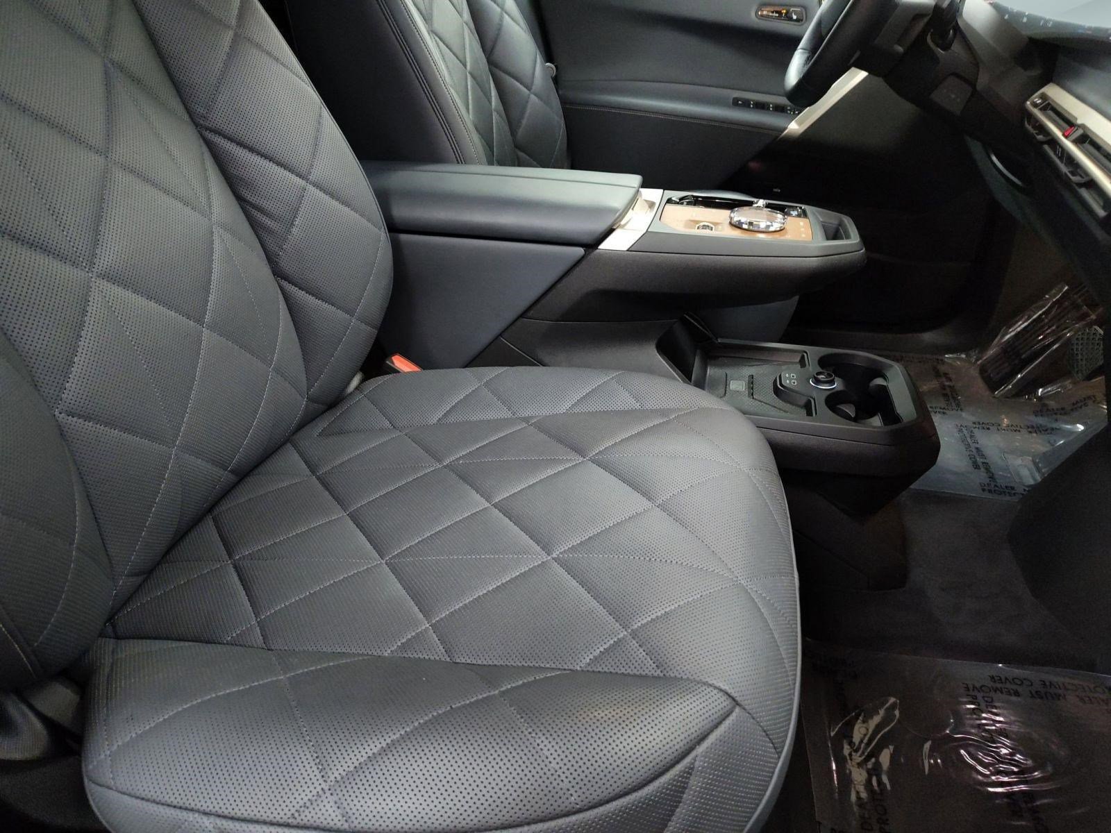 Certified 2023 BMW iX M60 w/ Executive Package image 28