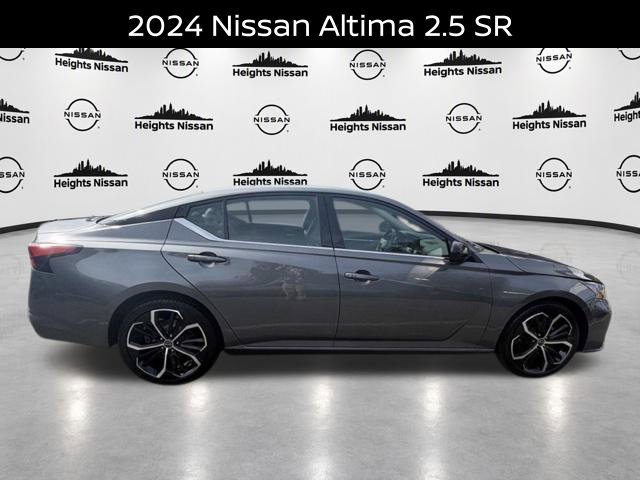 Used 2024 Nissan Altima 2.5 SR w/ SR Premium Package FWD image 6