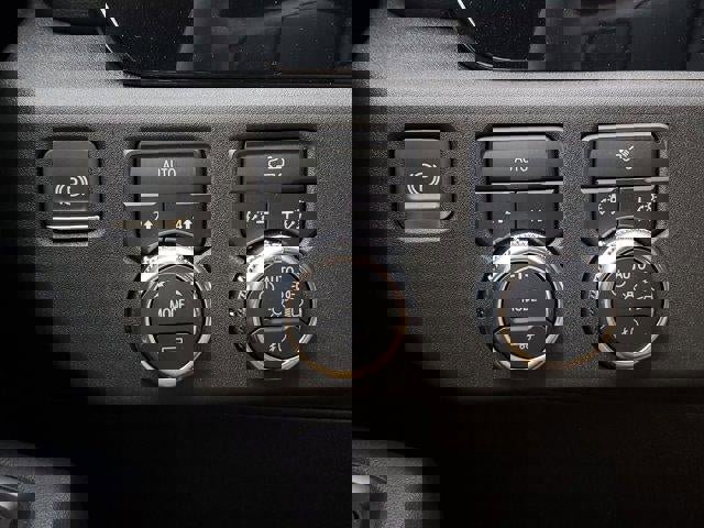 New 2025 GMC Sierra 1500 Elevation image 32