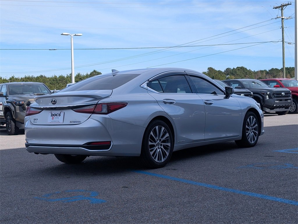 Used 2019 Lexus ES 300h image 5