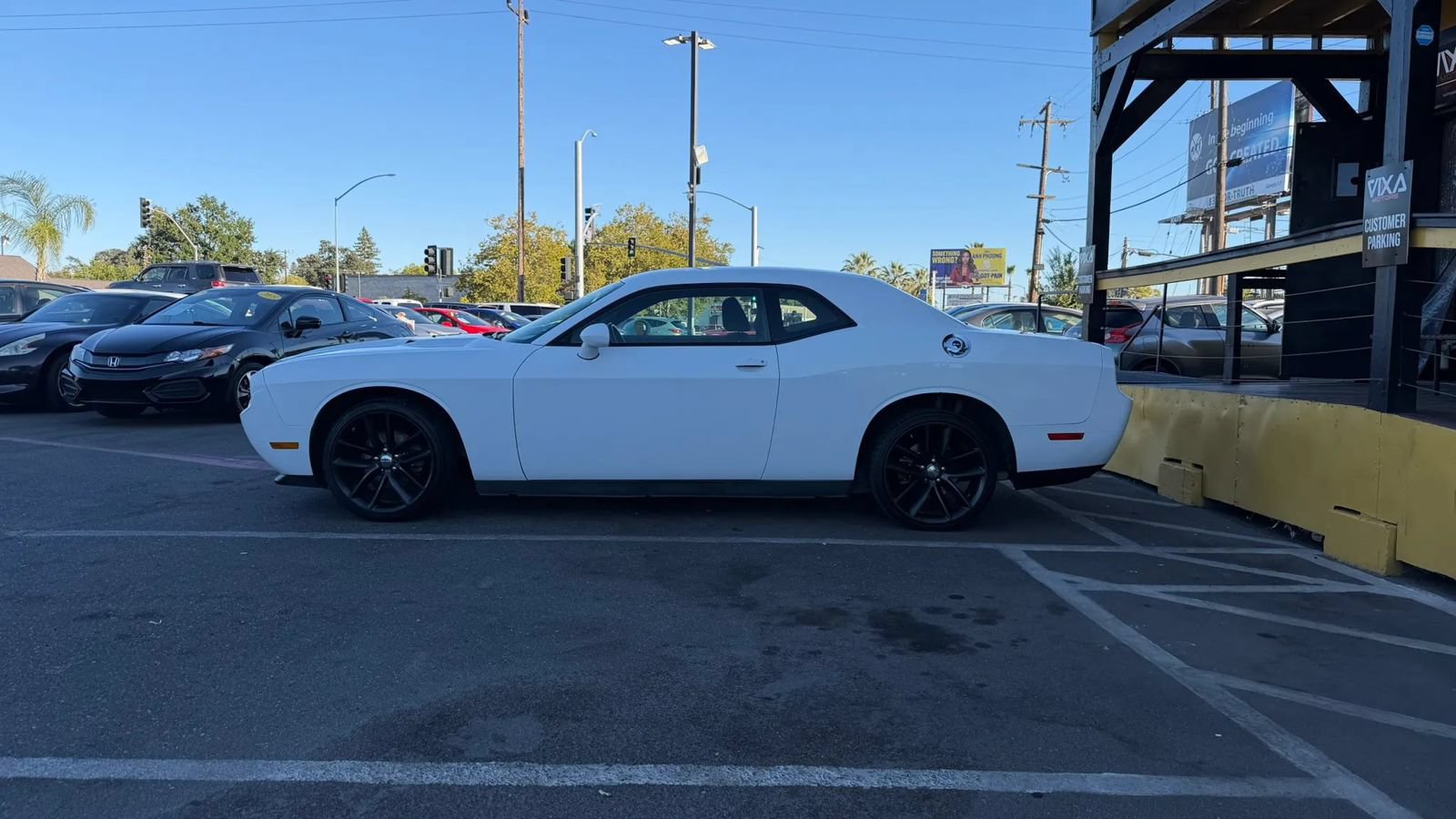 Used 2012 Dodge Challenger SXT RWD image 8