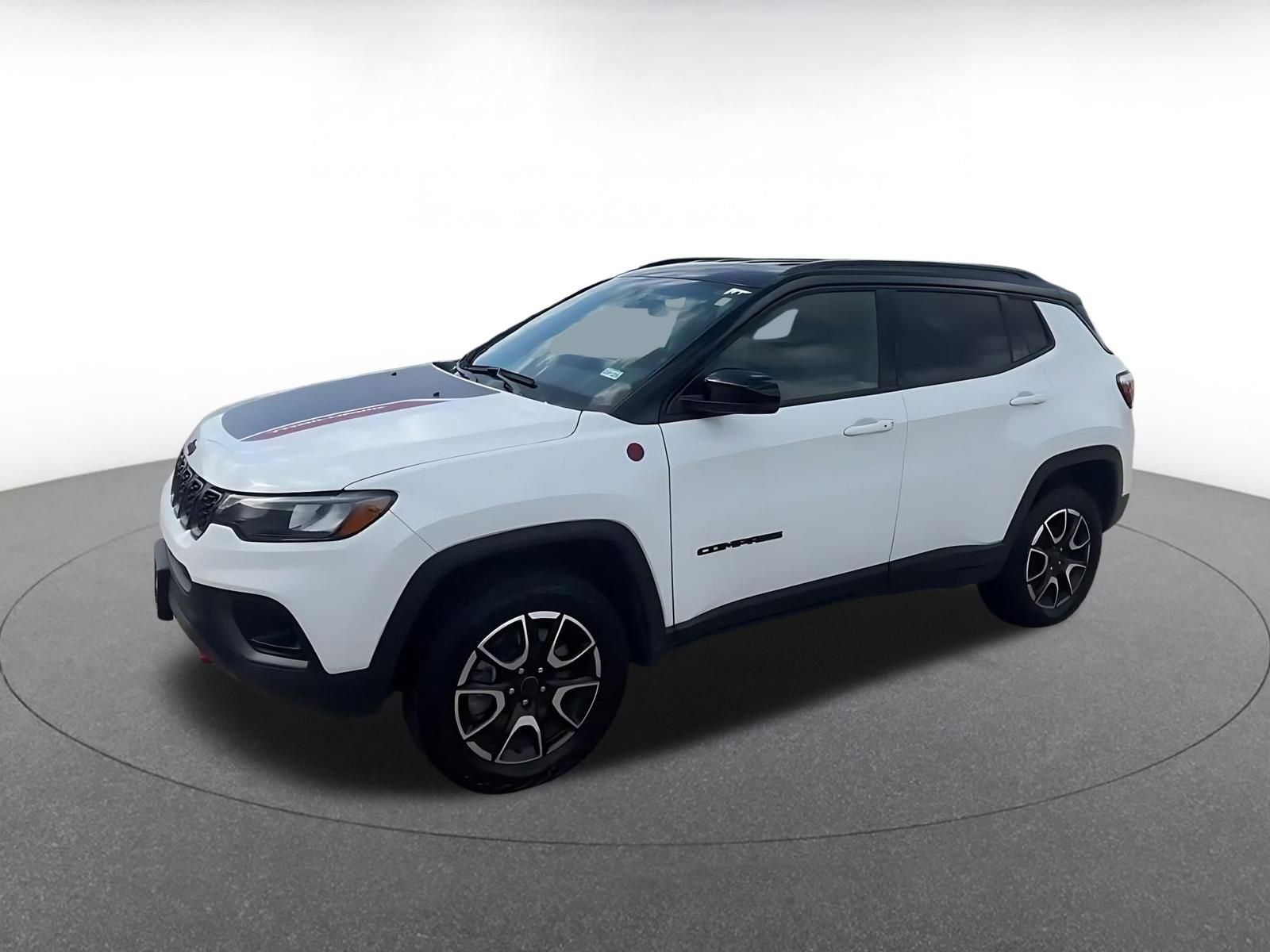 Used 2025 Jeep Compass Trailhawk AWD/4WD image 8