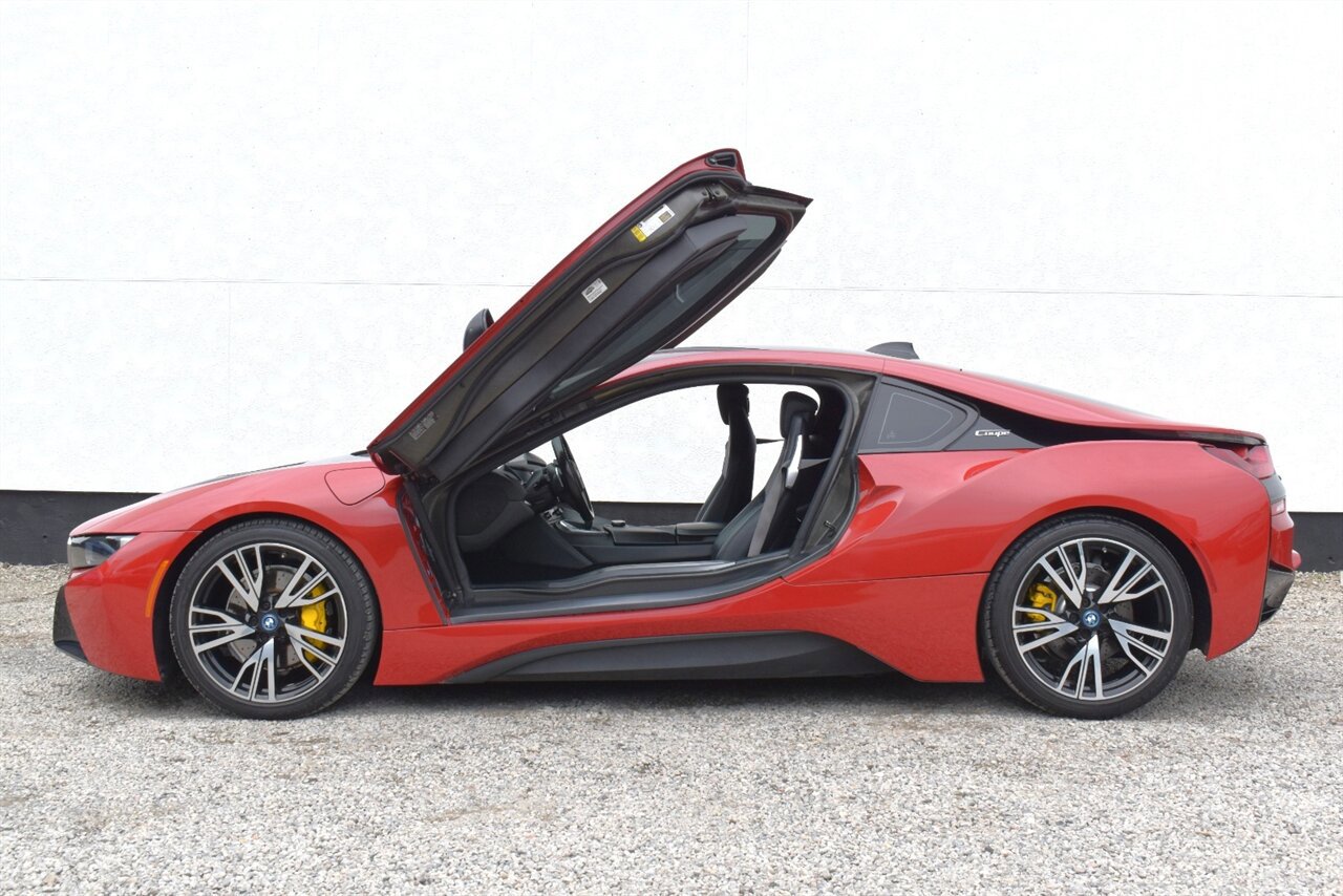 Used 2017 BMW i8 image 17