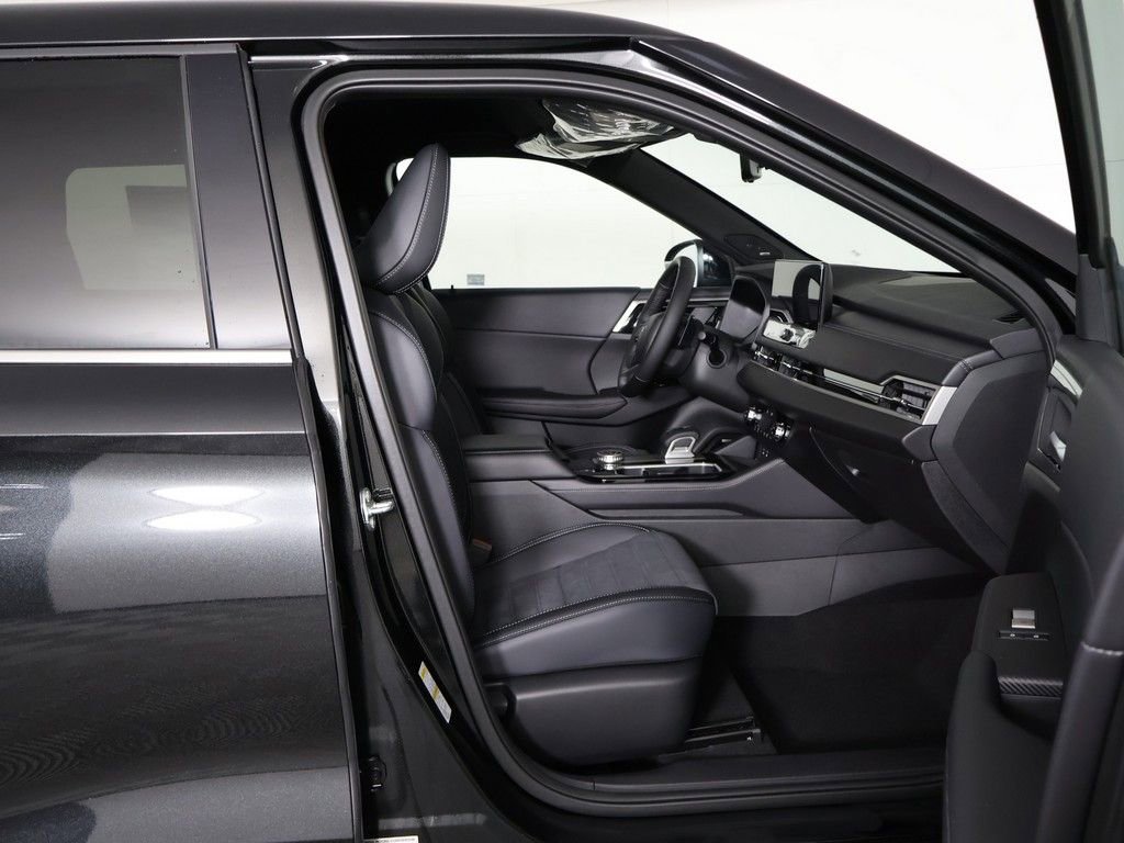 New 2026 Mitsubishi Outlander LE AWD/4WD image 29