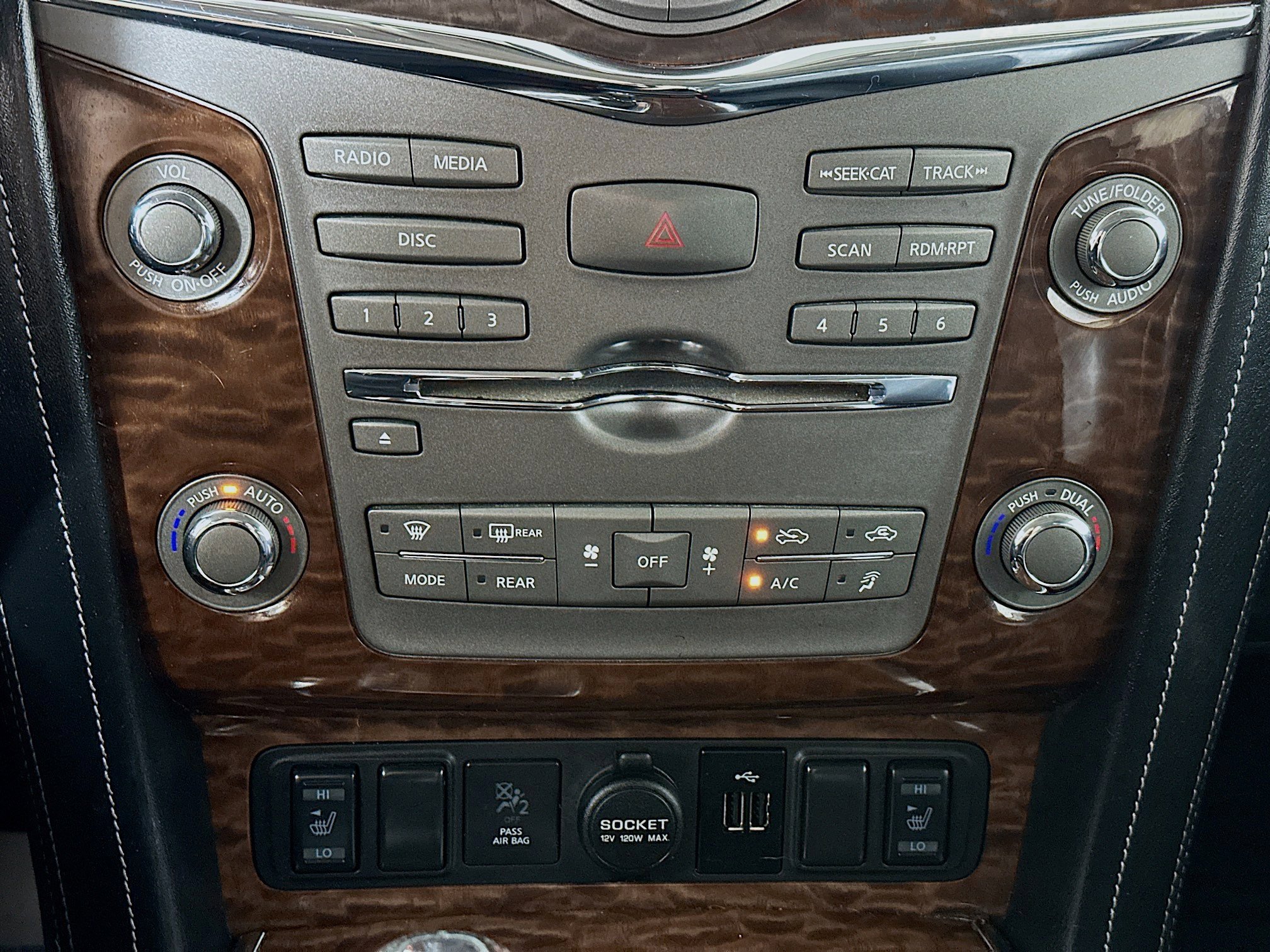 Used 2020 Nissan Armada SL w/ Premium Package AWD/4WD image 16