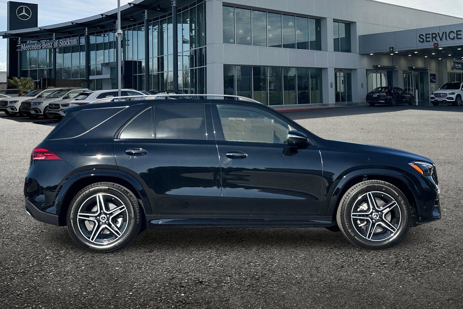 New 2026 Mercedes-Benz GLE 450 4MATIC image 3