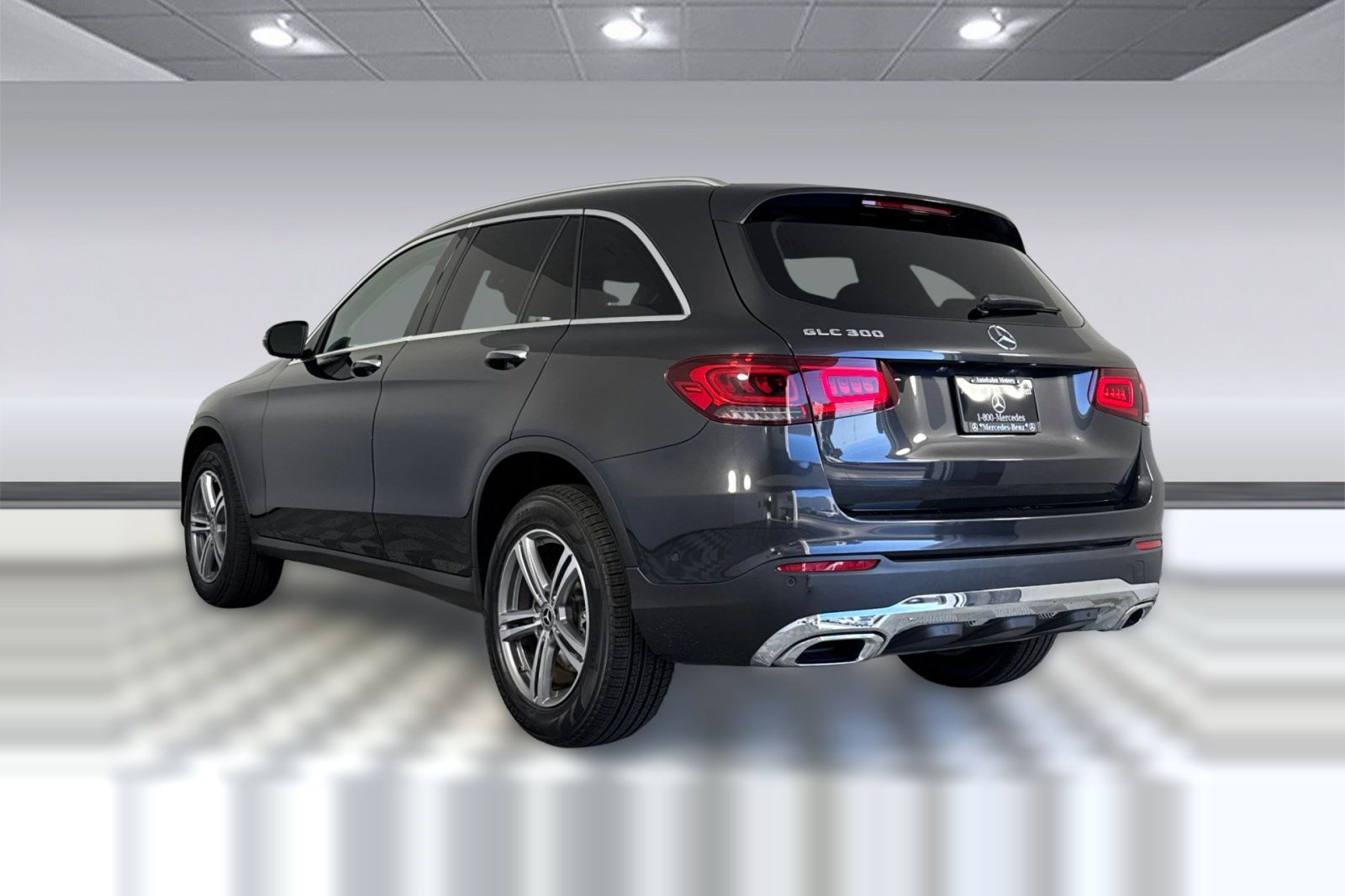 Used 2022 Mercedes-Benz GLC 300 image 3