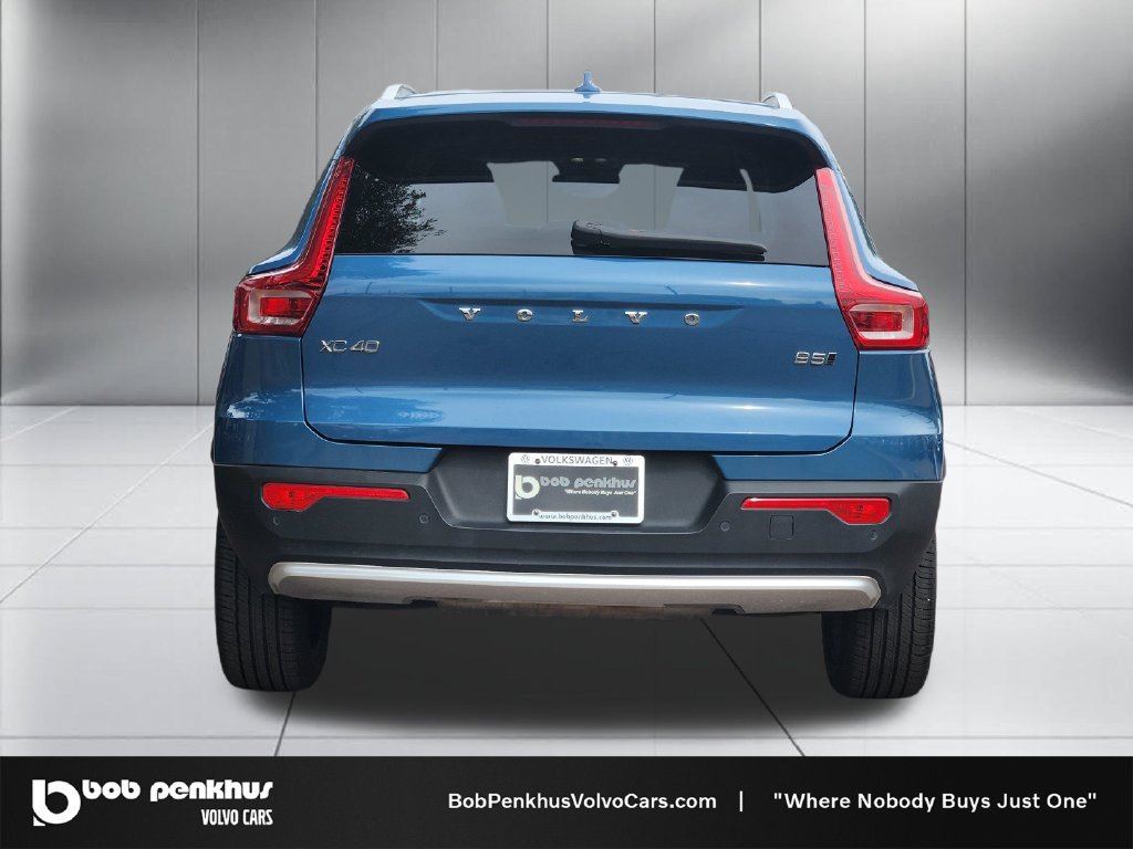 Used 2025 Volvo XC40 B5 Plus AWD/4WD image 26