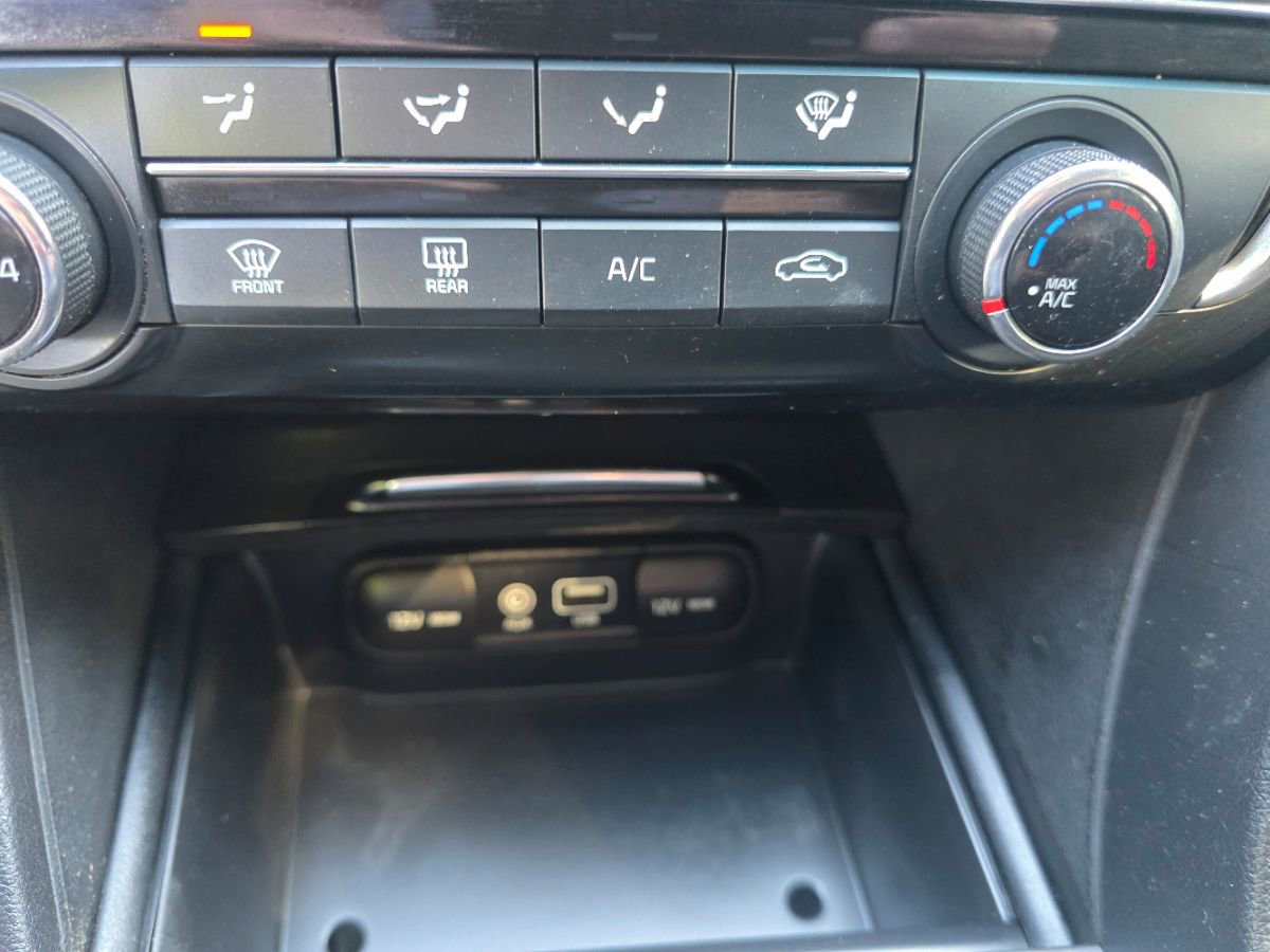 Used 2018 Kia Optima LX FWD image 11