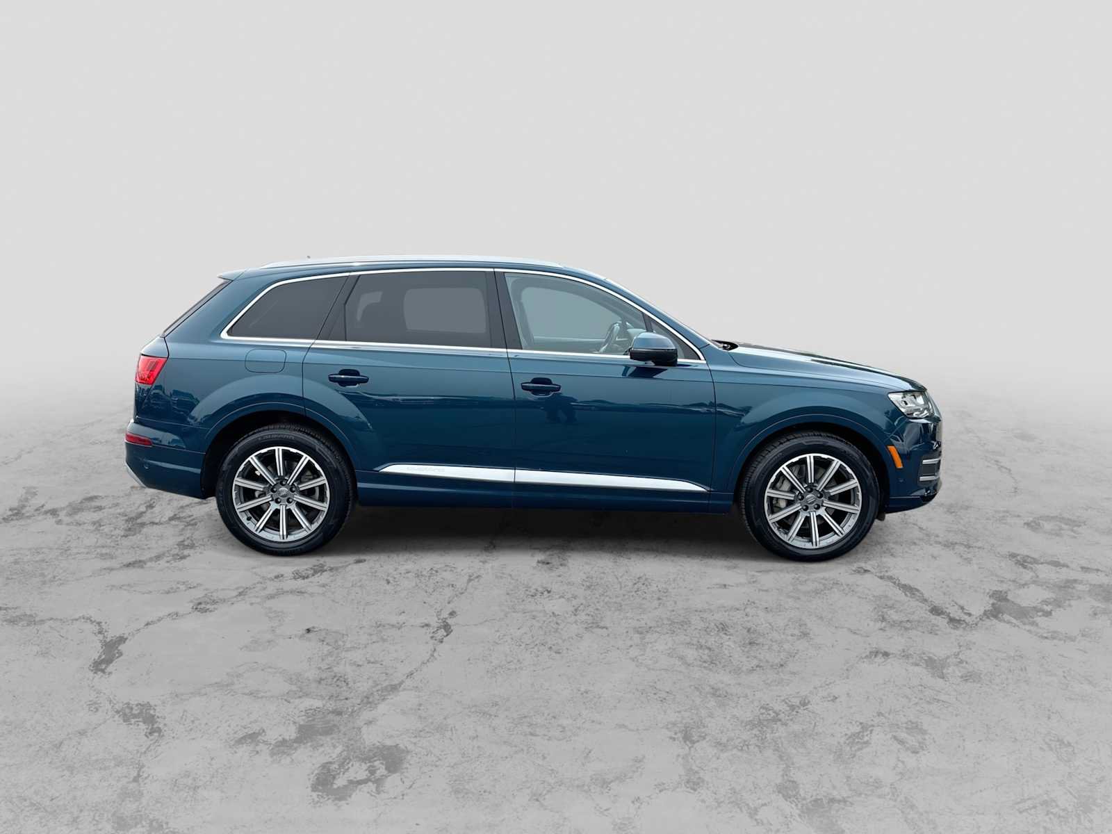 Used 2019 Audi Q7 3.0T Premium Plus w/ Premium Plus Package AWD/4WD image 9