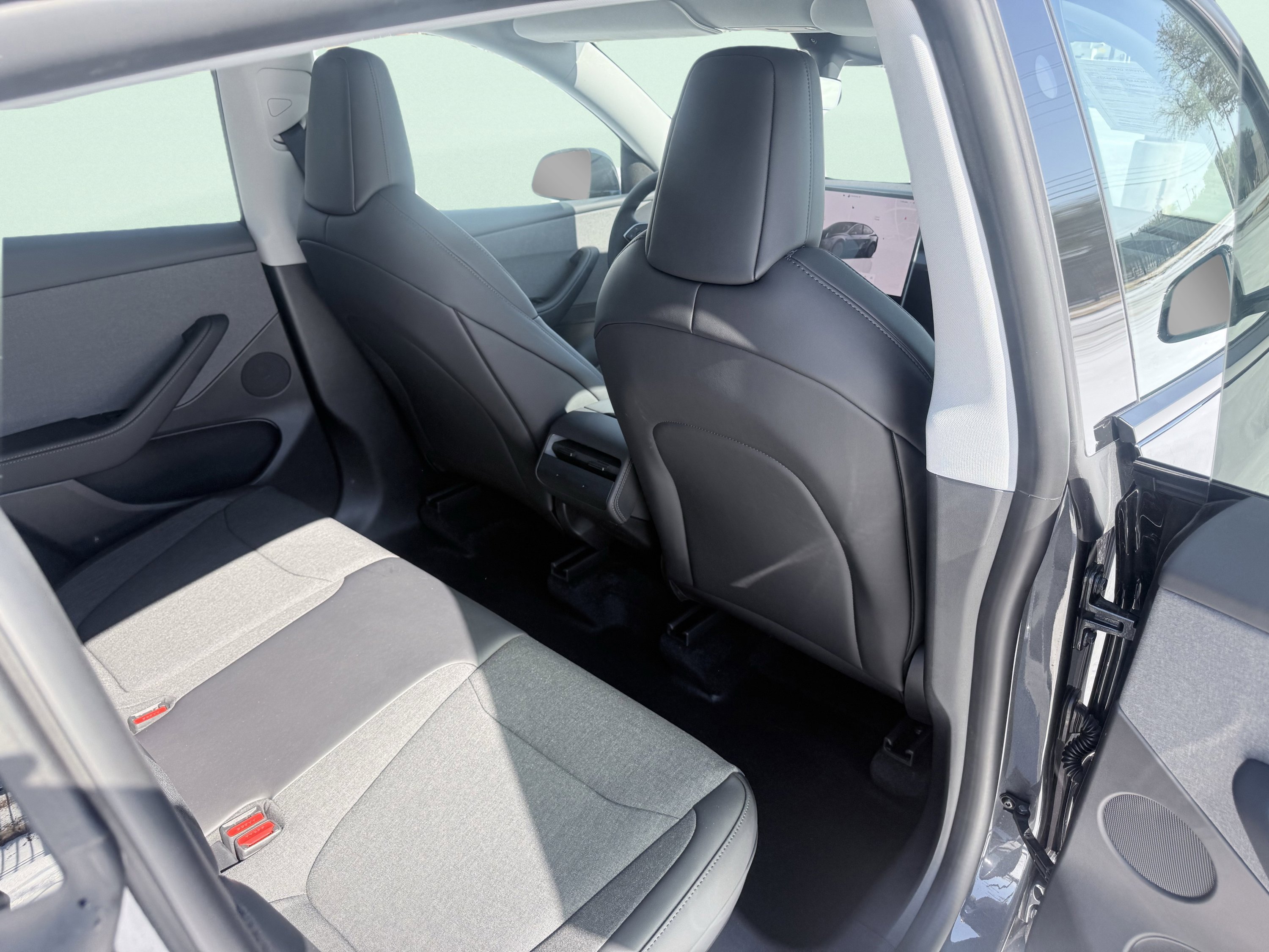 Used 2026 Tesla Model Y 2WD image 41