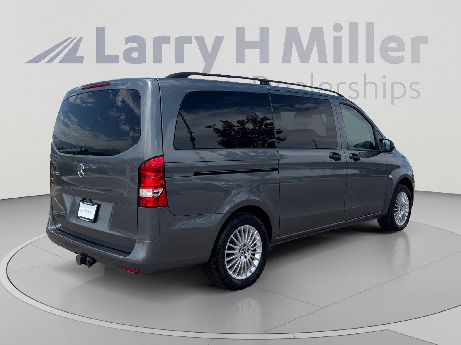 Used 2023 Mercedes-Benz Metris Passenger image 5