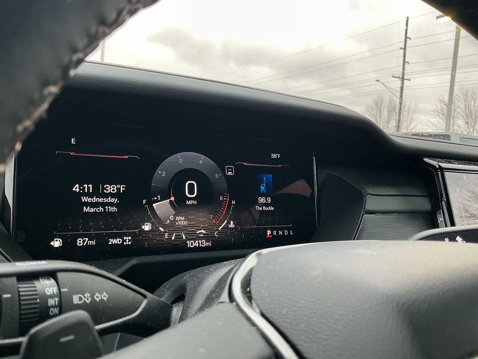 Used 2024 GMC Acadia AT4 w/ Luxury Package image 12