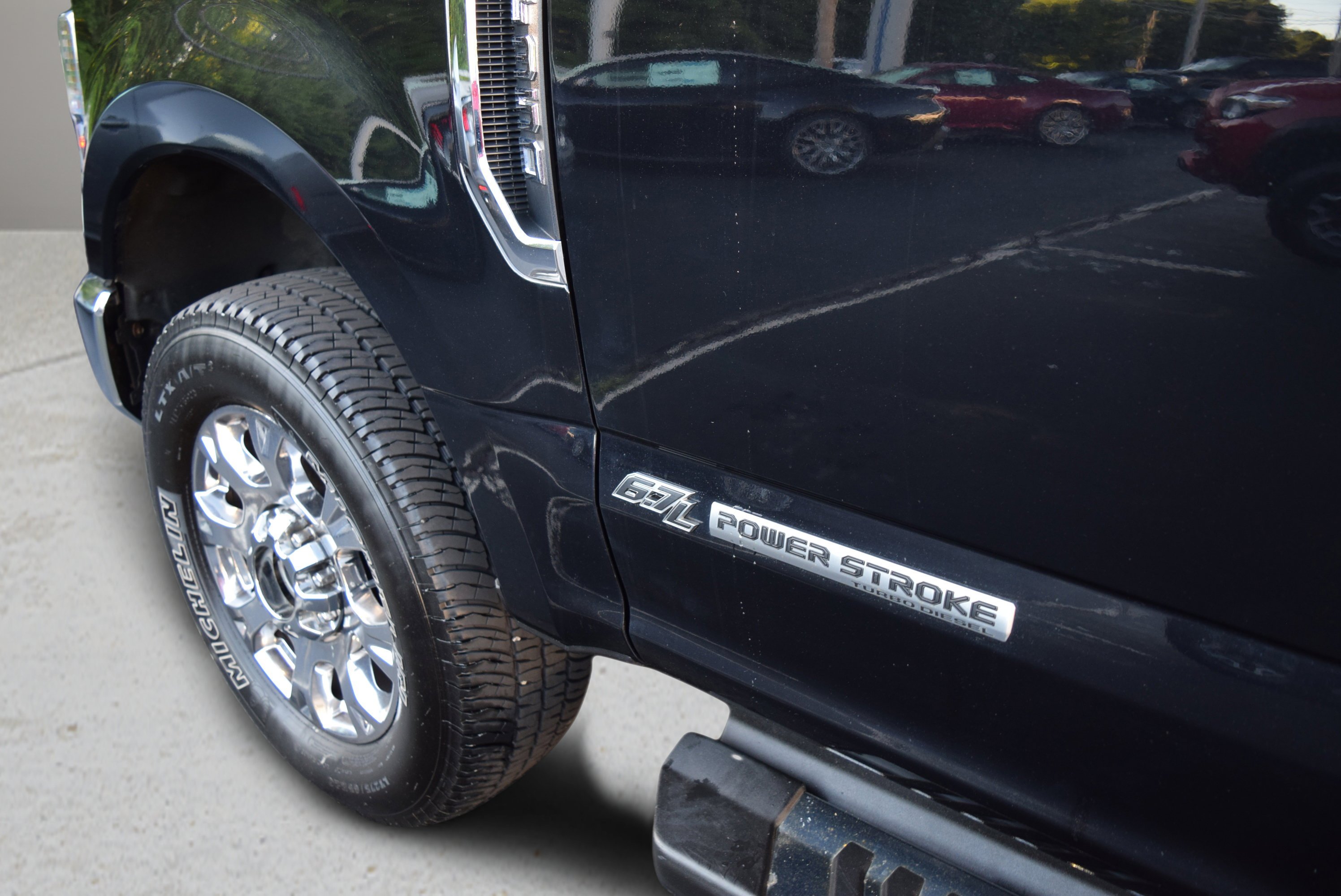 Used 2020 Ford F350 Lariat w/ Lariat Ultimate Package AWD/4WD image 11