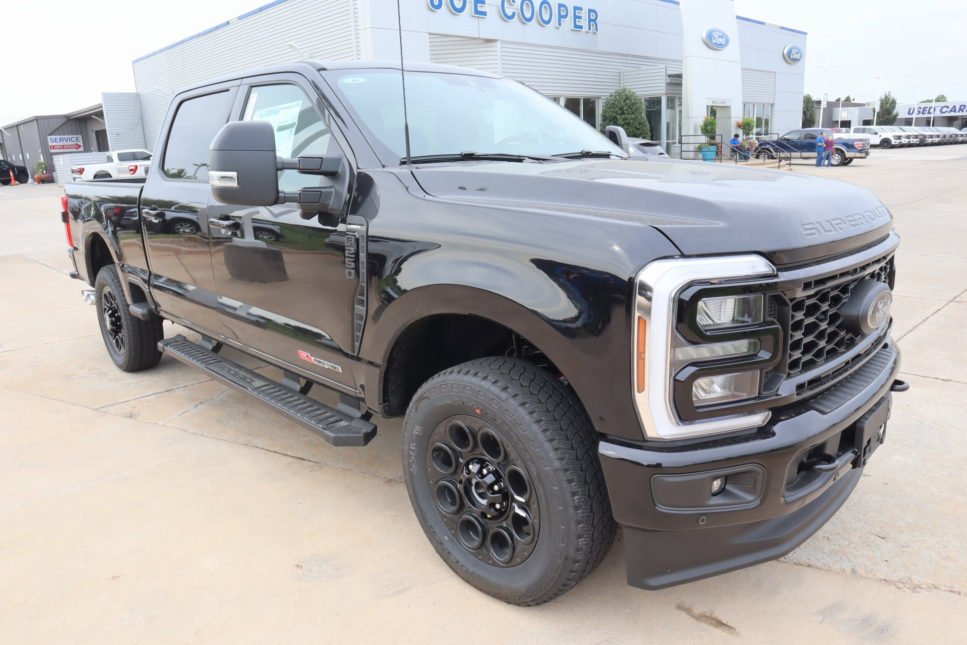 New 2026 Ford F250 Lariat w/ Black Appearance Package image 1