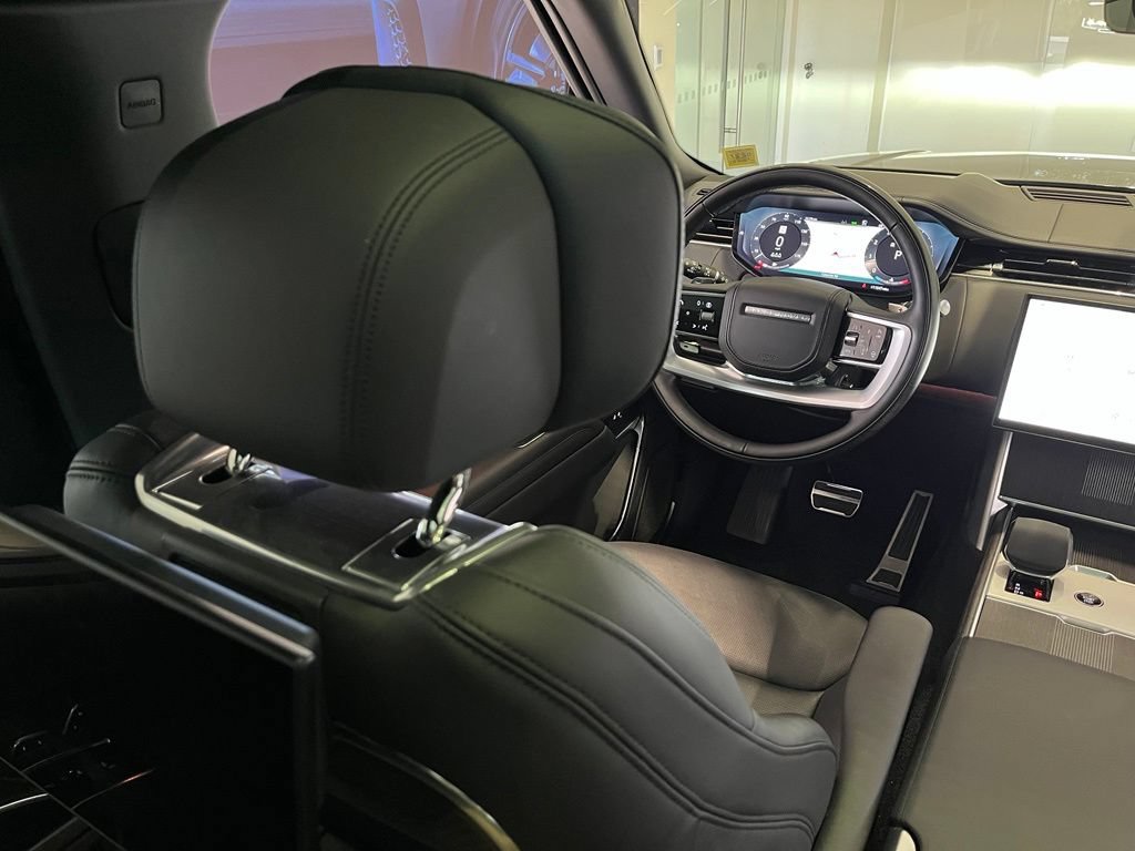 Used 2024 Land Rover Range Rover Autobiography AWD/4WD image 35