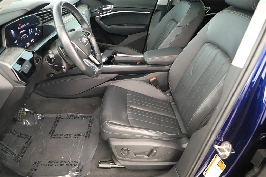 Certified 2022 Audi e-tron Premium image 24