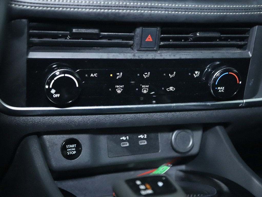 Used 2024 Nissan Rogue S image 26