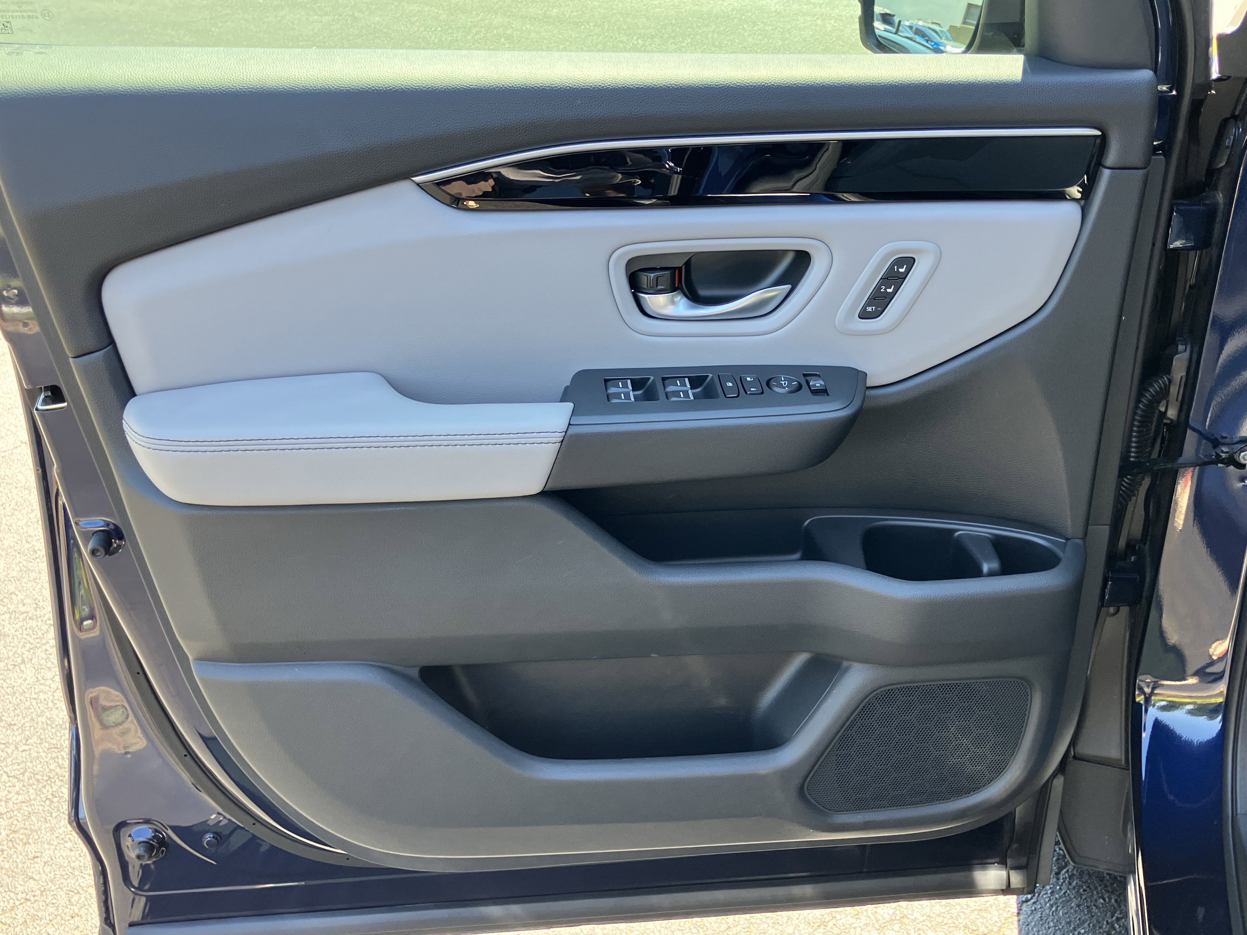 Used 2025 Honda Pilot EX-L image 14