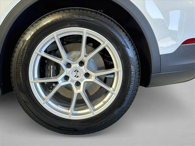 Used 2026 Porsche Cayenne AWD/4WD image 24