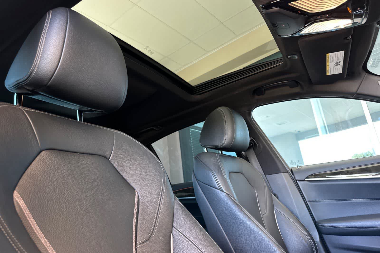 Used 2019 BMW 530i w/ Luxury Package RWD image 17