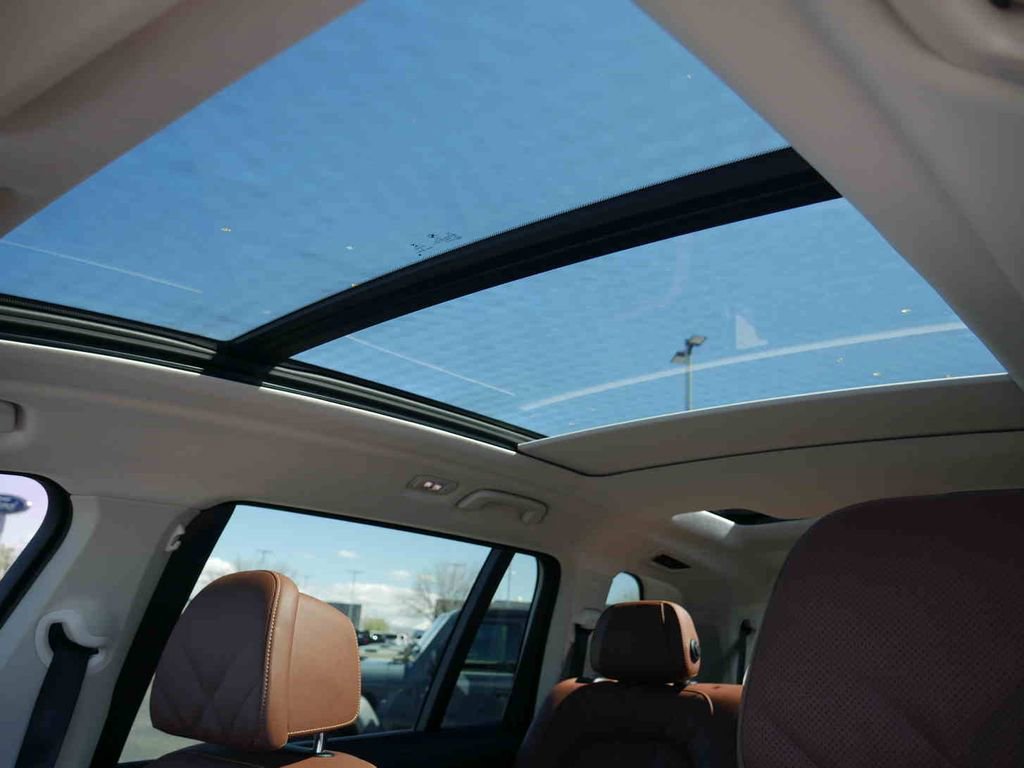 Used 2023 BMW X7 xDrive40i w/ Premium Package image 33