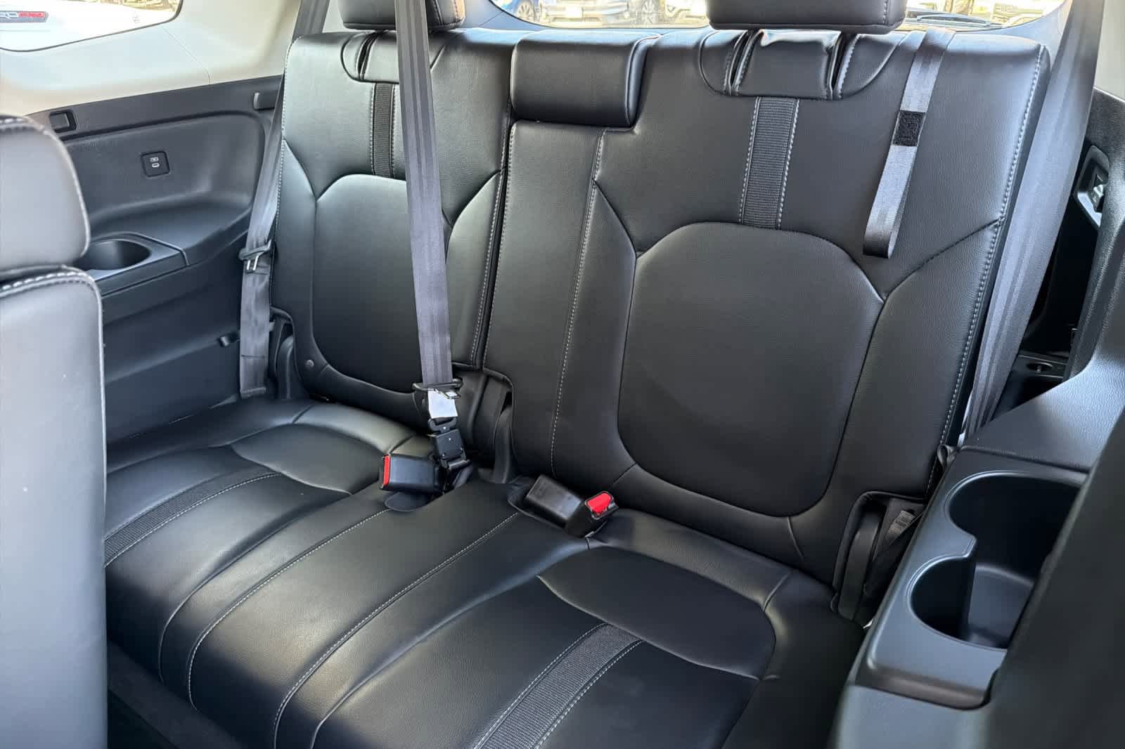 Used 2025 Honda Pilot EX-L image 17
